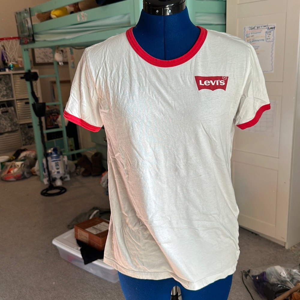 Levi’s white shirt